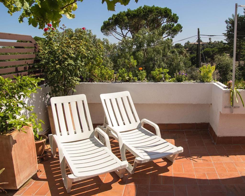 Casita Blanca Con Fibra Optica Y Piscina Cominutaria * Tossa de Mar