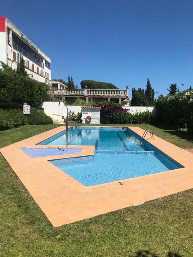 Casita Blanca Con Fibra Optica Y Piscina Cominutaria Vakantiehuis *